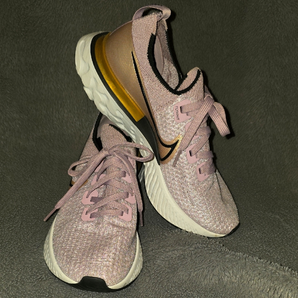 Nike Light Purple and Gold React